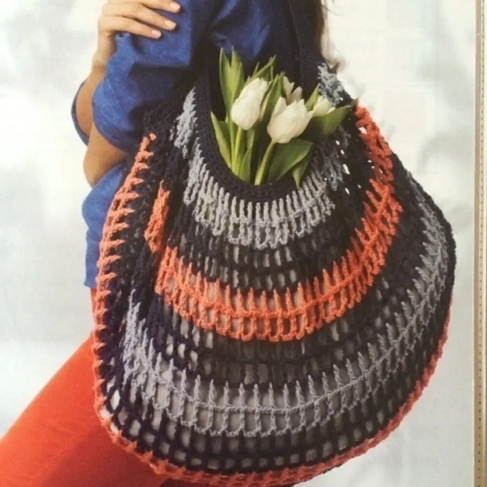 NWOT Crochet BREEZE CARRY ALL LINED COLOURFUL HOBO BAG​​